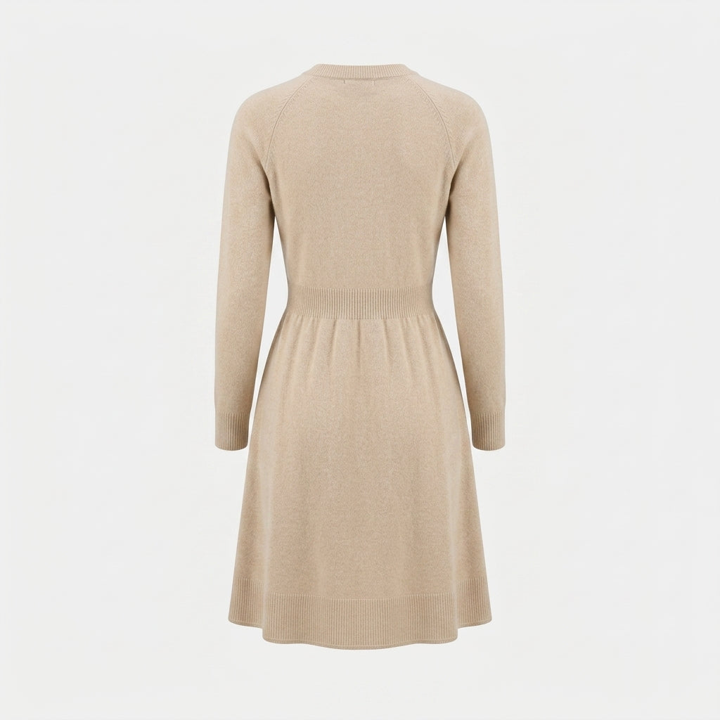 Beigefarbenes Strickkleid