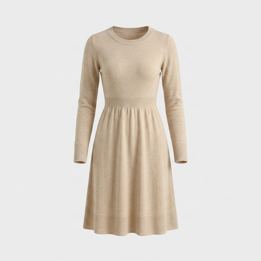 Beigefarbenes Strickkleid